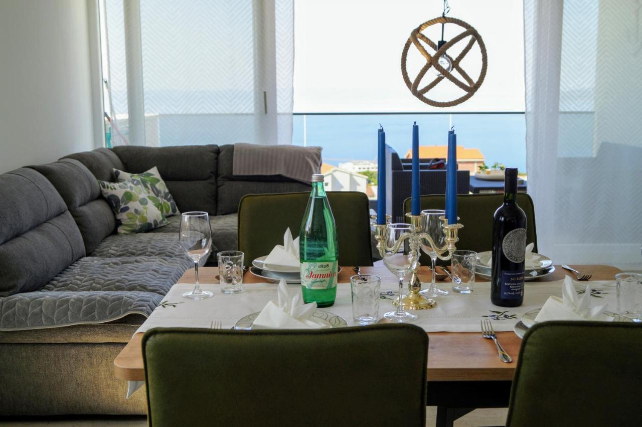 Apartment Ivona With Beautiful Seaview Makarska Exterior photo