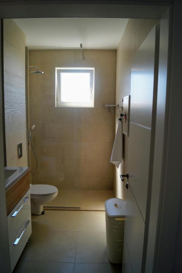 Apartment Ivona With Beautiful Seaview Makarska Exterior photo