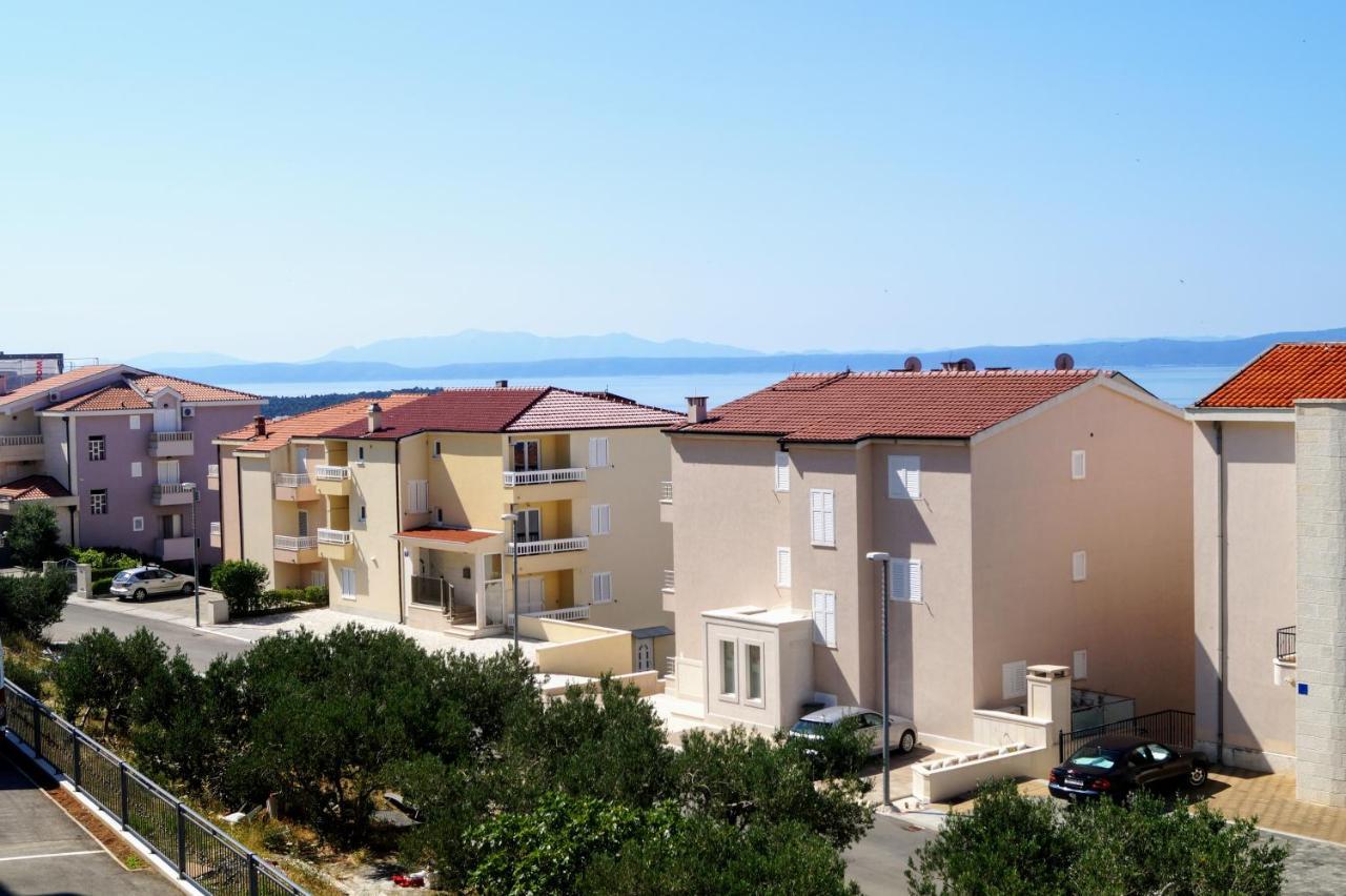 Apartment Ivona With Beautiful Seaview Makarska Exterior photo